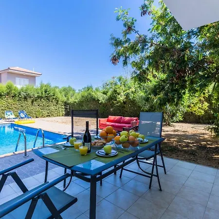 Villa Oposite Nissi 100 Meters Ayía Nápa